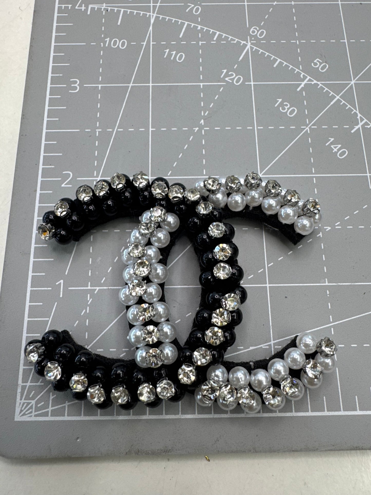 CC pearls Patches (no glue at back)