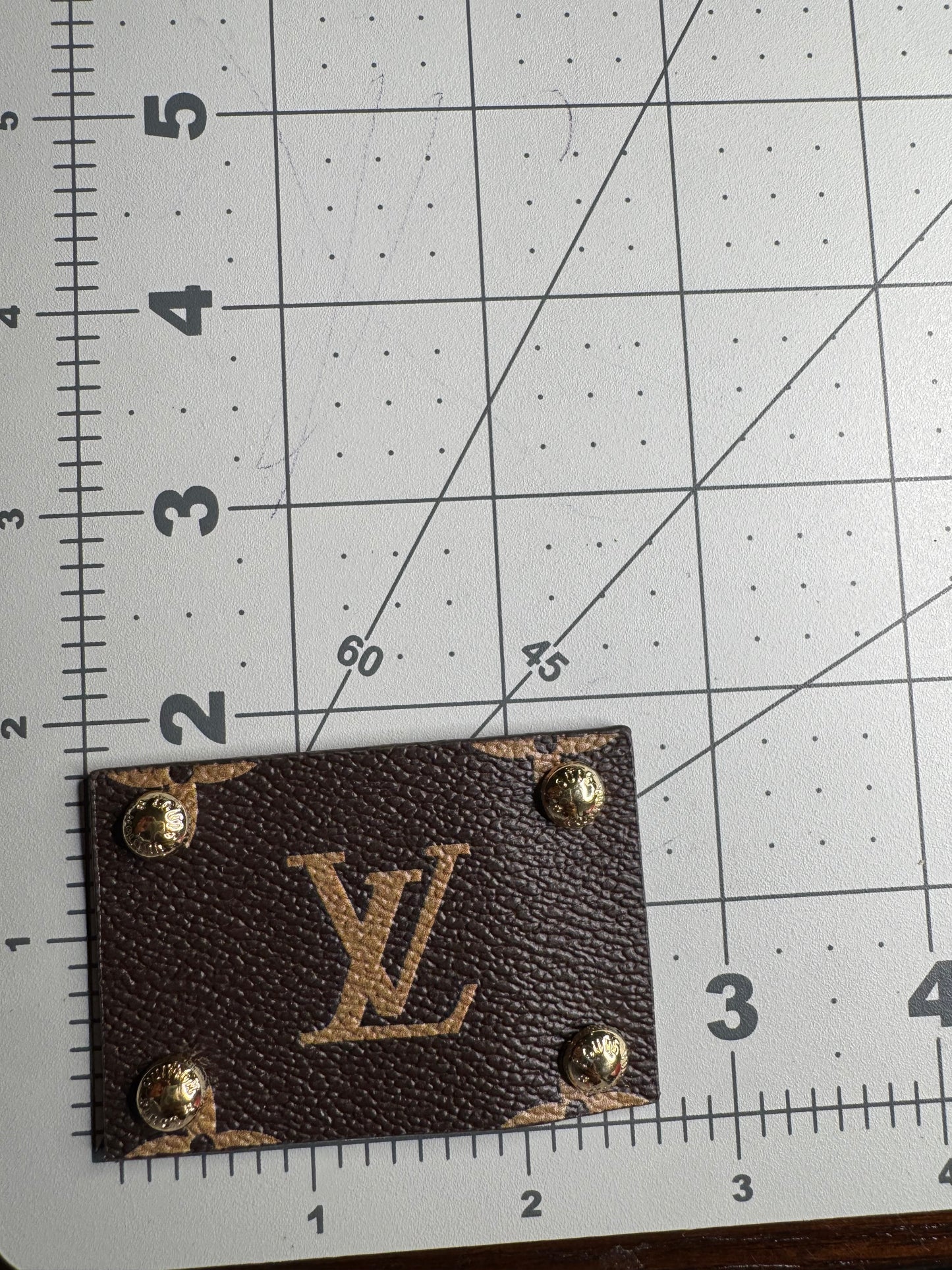 LV w/ studs 
