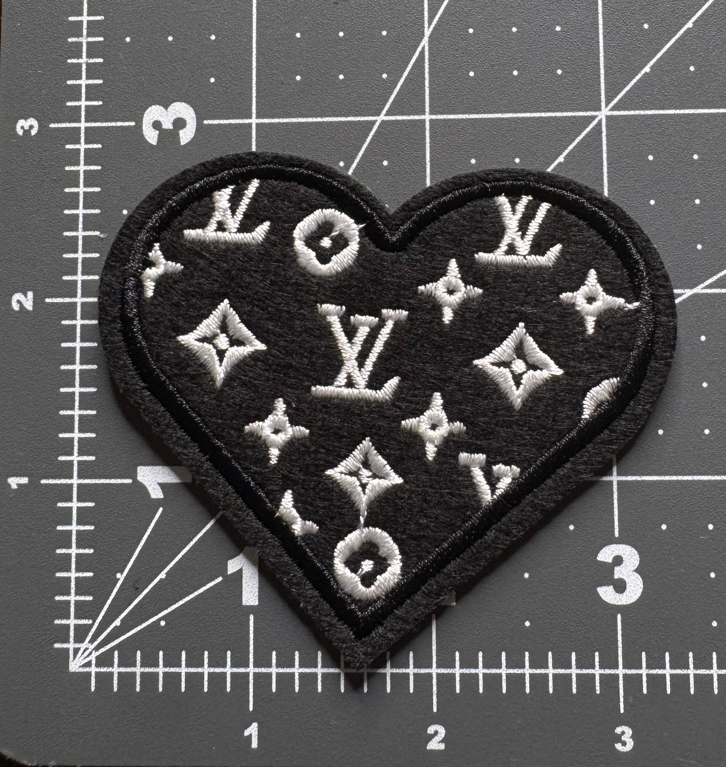 LV HEARTS