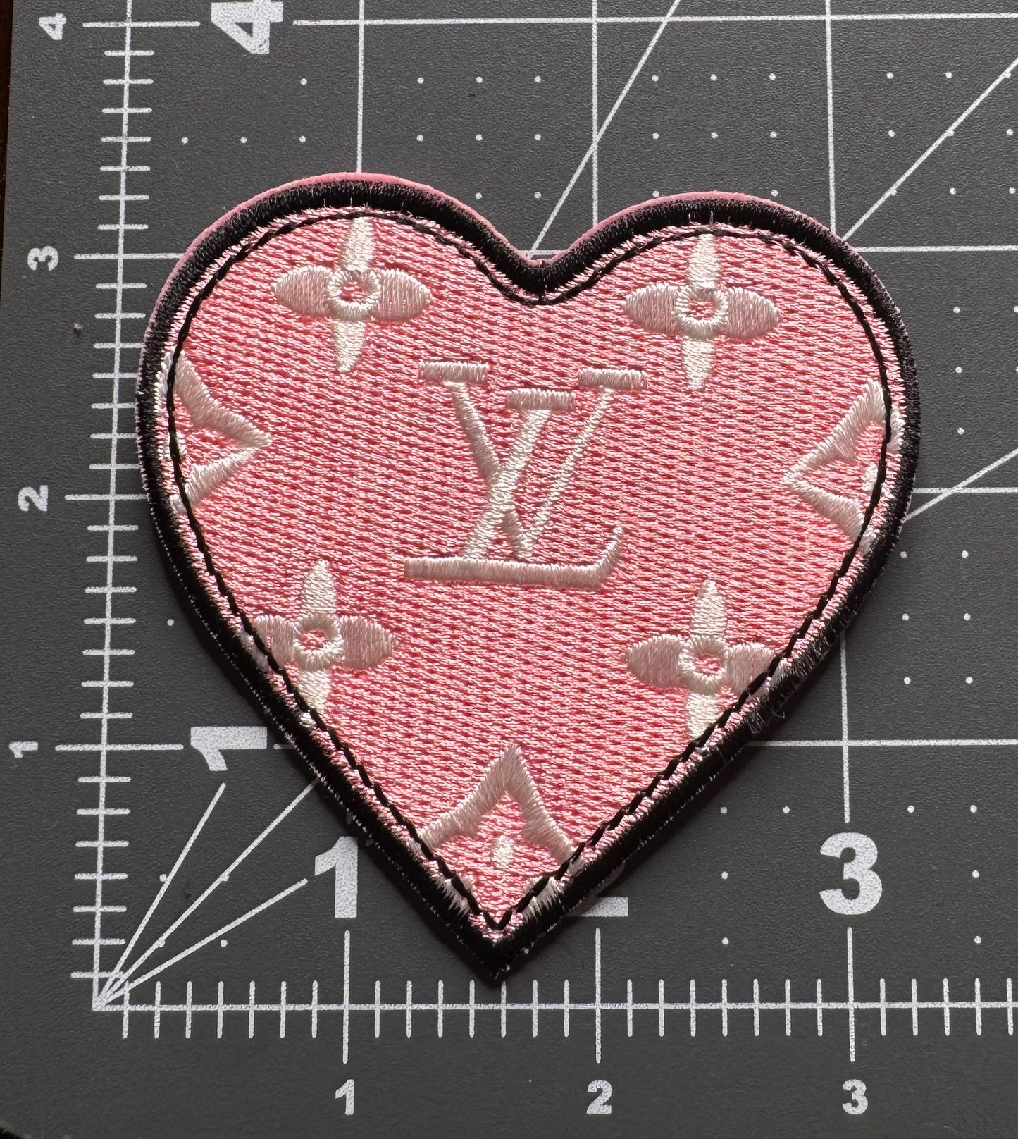 LV HEARTS