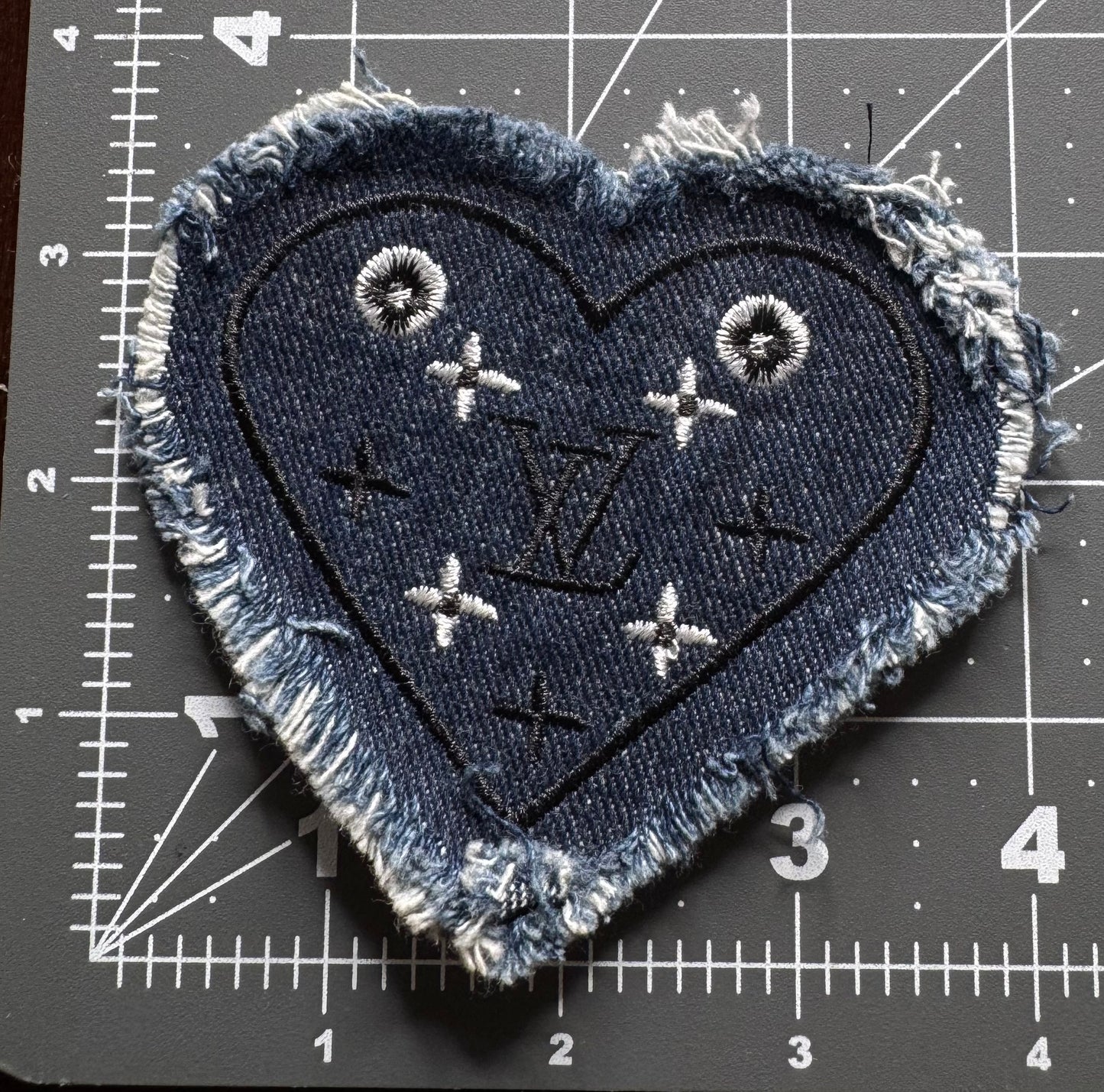 LV HEARTS