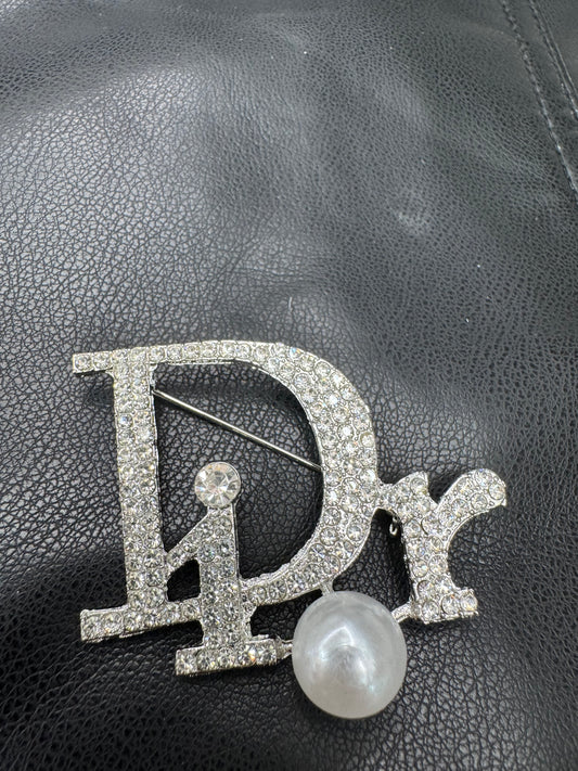 Dior brooch