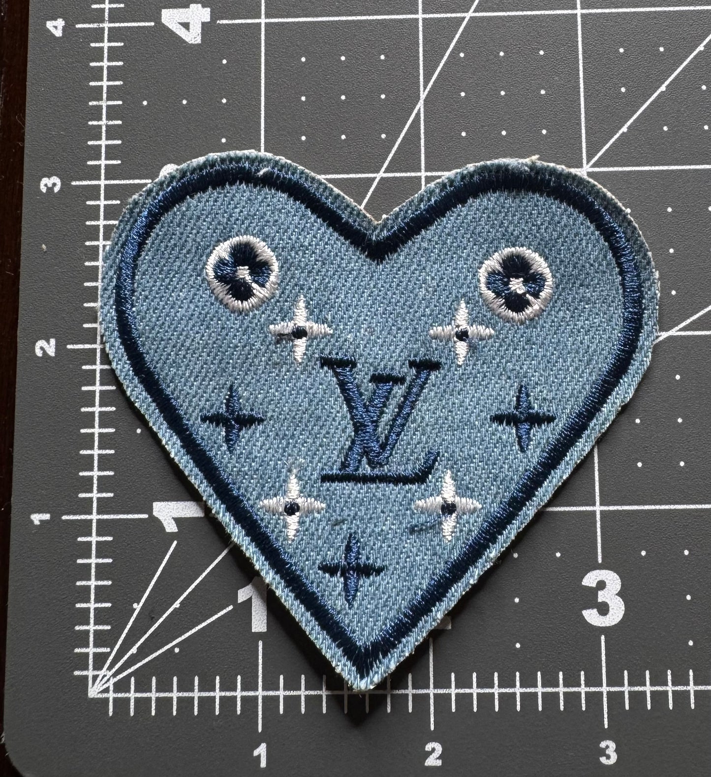 LV HEARTS