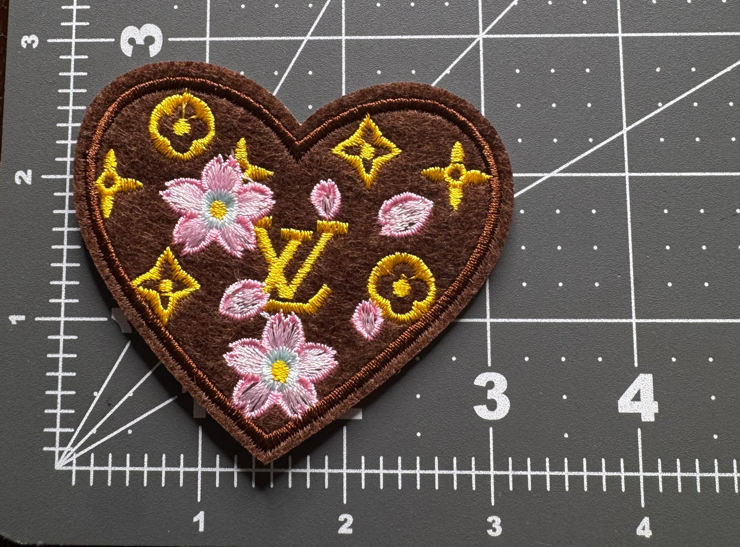 LV HEARTS