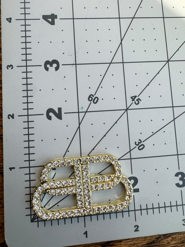 BB brooch premium collection variants